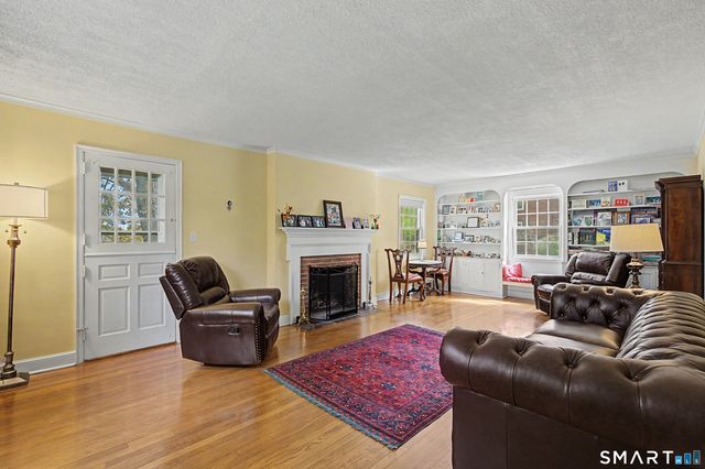 60 Briarcliff Road, Hamden, CT 06518