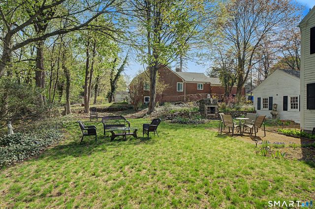 60 Briarcliff Road, Hamden, CT 06518