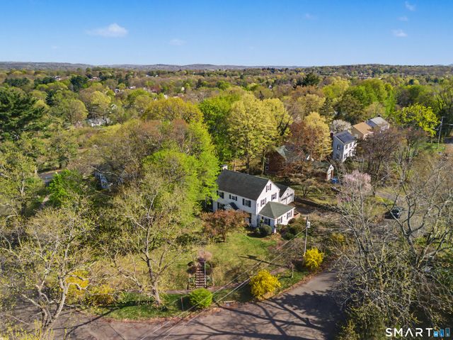 60 Briarcliff Road, Hamden, CT 06518