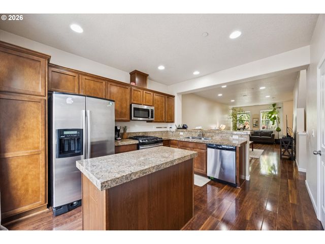 11016 Sw MALLOW Ter, Portland, OR 97223