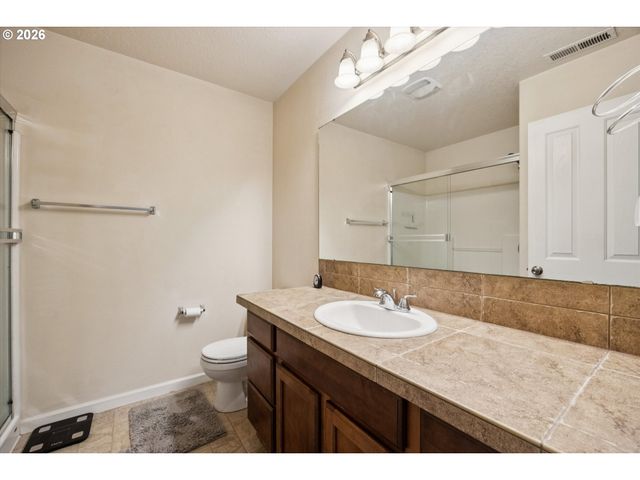 11016 Sw MALLOW Ter, Portland, OR 97223