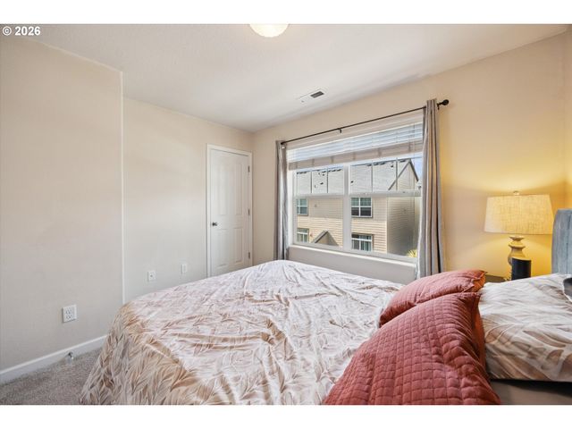 11016 Sw MALLOW Ter, Portland, OR 97223