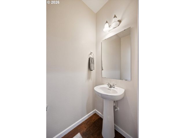 11016 Sw MALLOW Ter, Portland, OR 97223