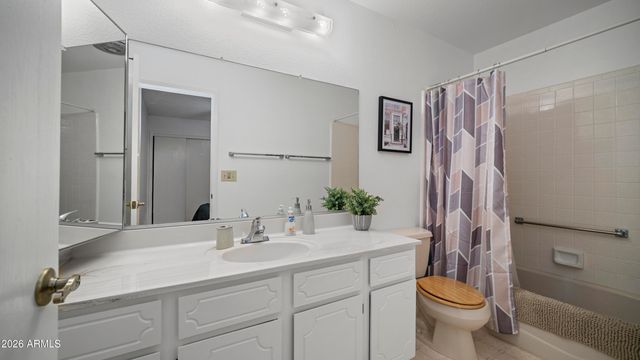520 S GREENFIELD Road 22, Mesa, AZ 85206