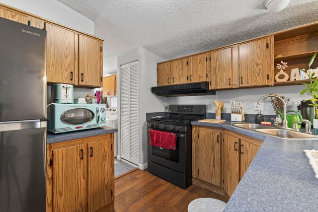 31 Mcelwain Street, Merrimack, NH 03054