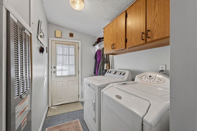 31 Mcelwain Street, Merrimack, NH 03054