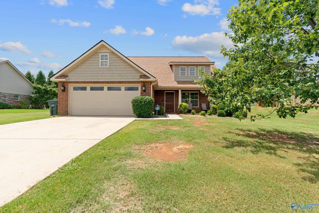 15813 Cold Branch Dr NW, Harvest, AL 35749