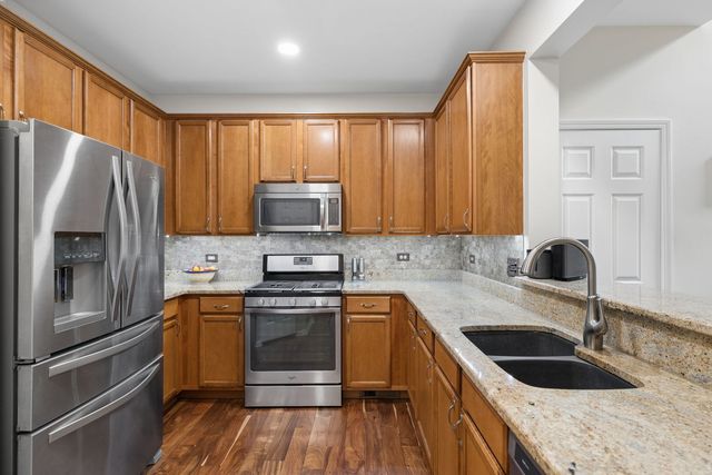 1039 Silver Hill Circle, Joliet, IL 60432