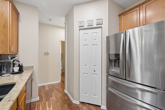 1039 Silver Hill Circle, Joliet, IL 60432