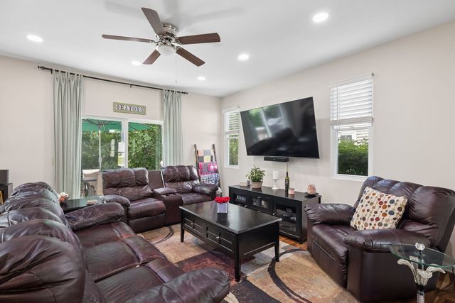 1039 Silver Hill Circle, Joliet, IL 60432
