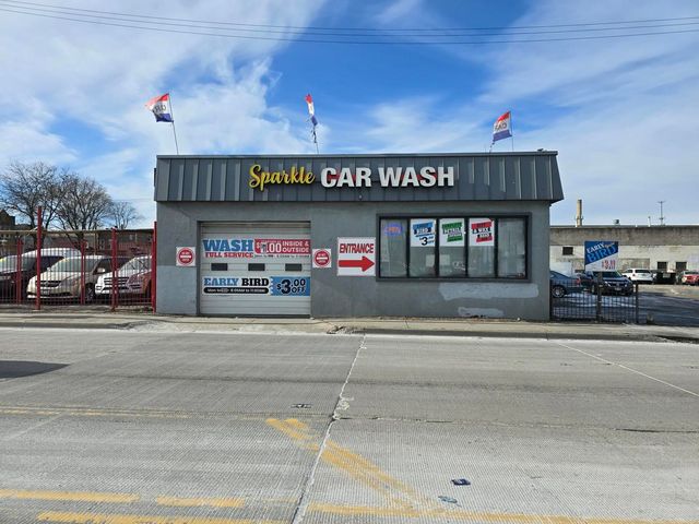 4801 W Grand Avenue, Chicago, IL 60639