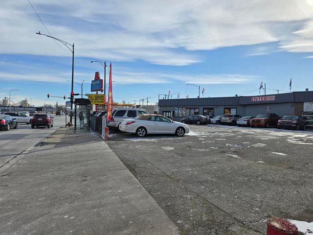 4801 W Grand Avenue, Chicago, IL 60639