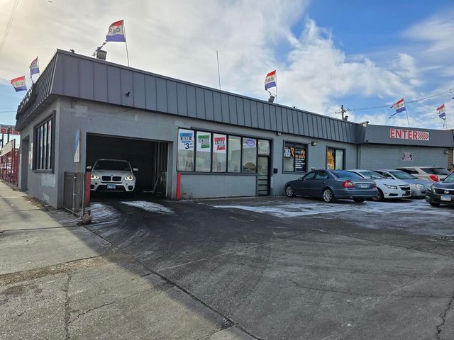 4801 W Grand Avenue, Chicago, IL 60639