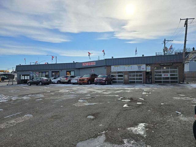 4801 W Grand Avenue, Chicago, IL 60639