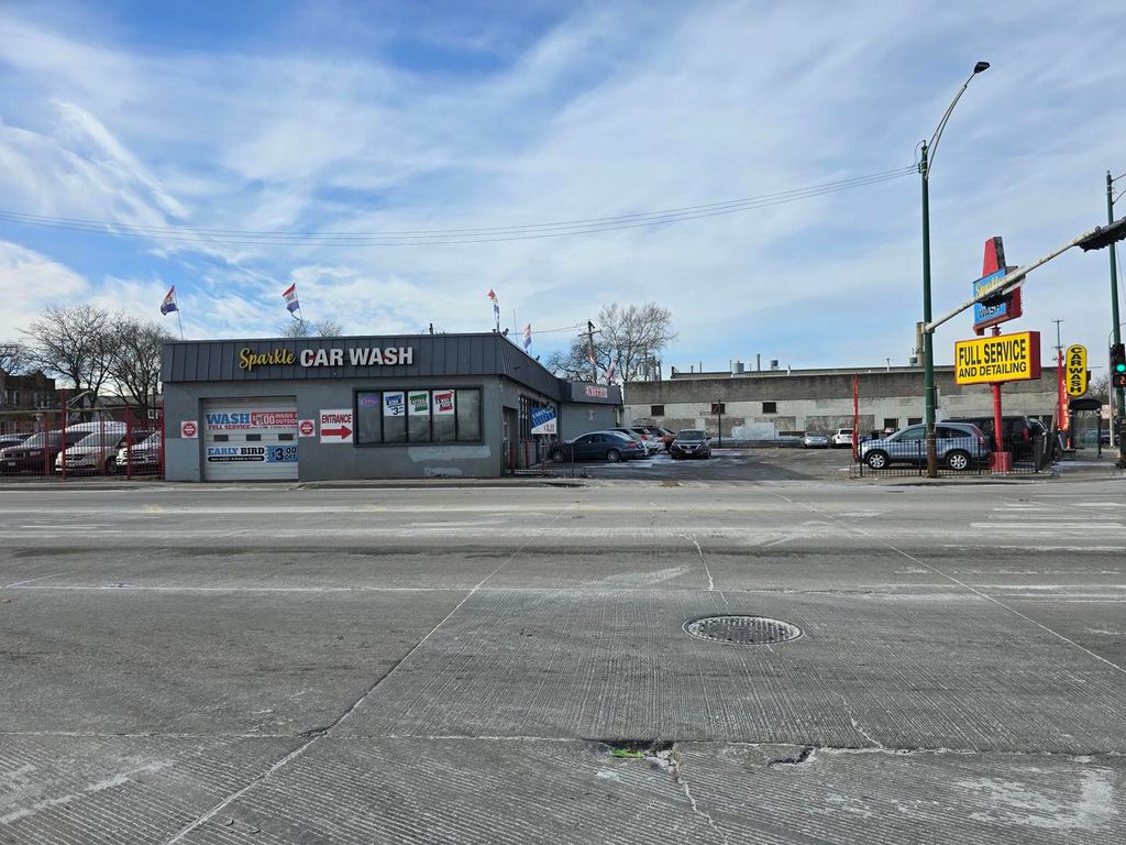 4801 W Grand Avenue, Chicago, IL 60639