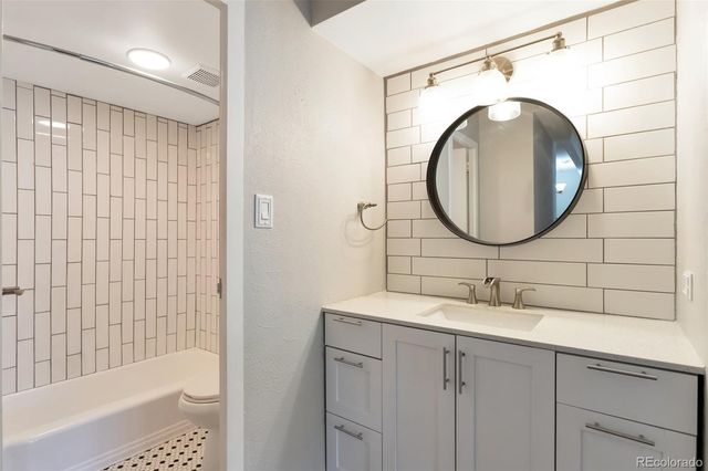 4801 E 9th Avenue 207S, Denver, CO 80220