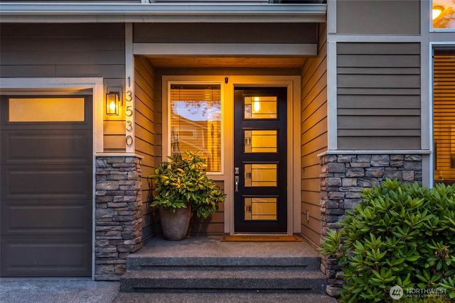 13530 NE 128th Place, Kirkland, WA 98034