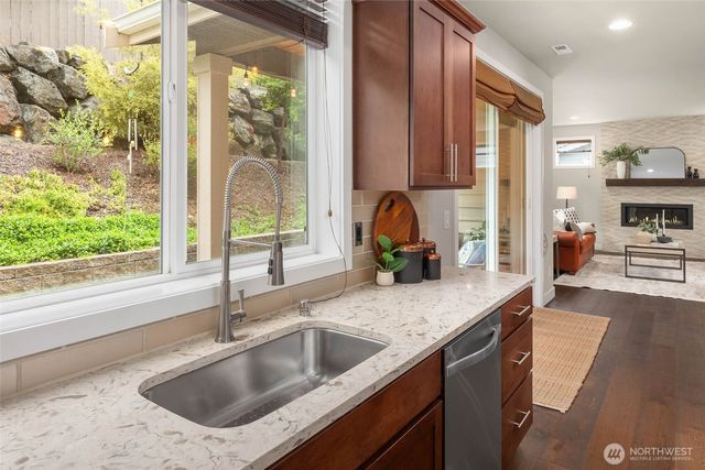 13530 NE 128th Place, Kirkland, WA 98034