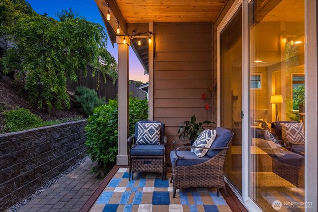 13530 NE 128th Place, Kirkland, WA 98034