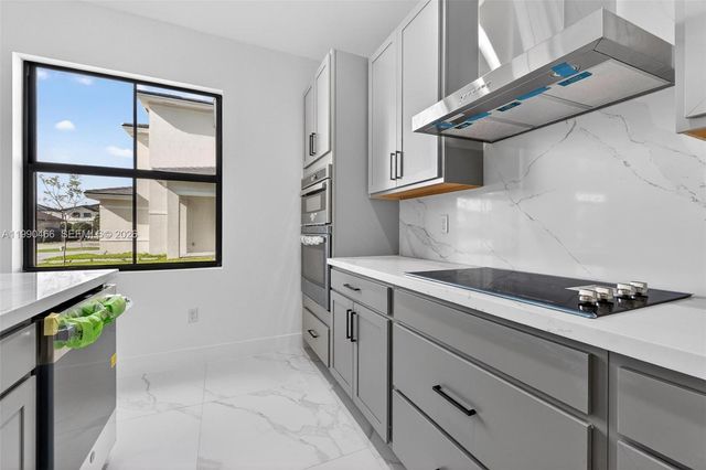 15441 SW 20th Ln 15441, Miami, FL 33185