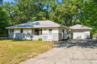 1510 Canterbury Avenue, Norton Shores, MI 49444