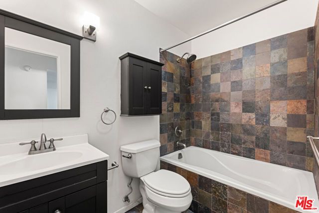 4842 Hollow Corner Road 405, Culver City, CA 90230