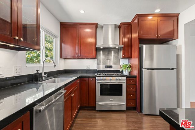 4842 Hollow Corner Road 405, Culver City, CA 90230
