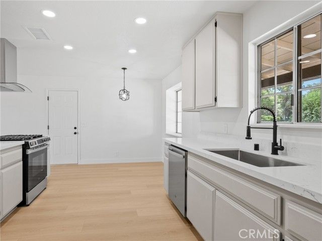 11319 1st Avenue, Hesperia, CA 92345