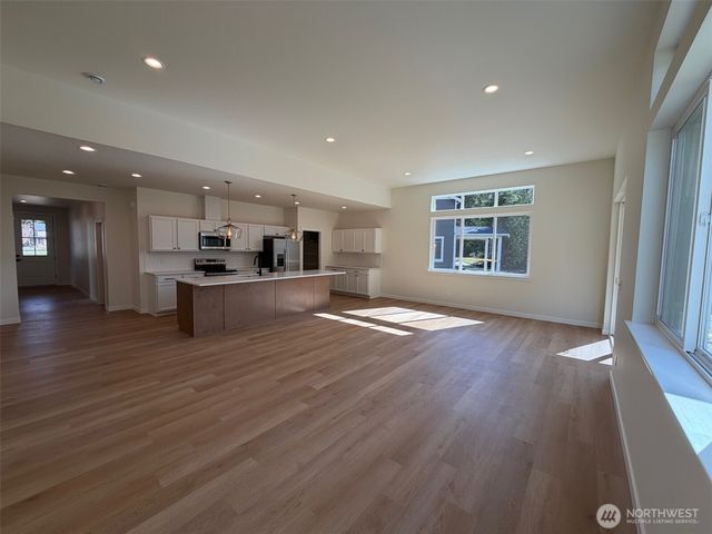 8143 Peaceful Valley Court, Maple Falls, WA 98266