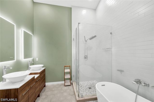 2835 Orange Grove TRL, Naples, FL 34120