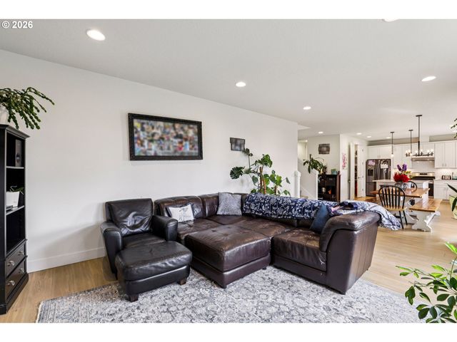 35510 PORTLAND VIEW Dr, St Helens, OR 97051