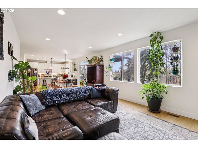 35510 PORTLAND VIEW Dr, St Helens, OR 97051