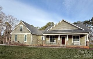 1594 Roundstone Road, Sherrills Ford, NC 28673