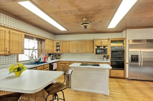 2717 Clear Lake Road, Weatherford, TX 76087