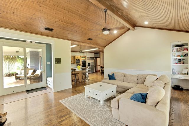 2717 Clear Lake Road, Weatherford, TX 76087