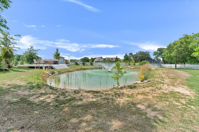 2717 Clear Lake Road, Weatherford, TX 76087