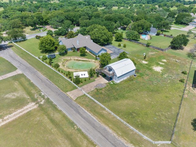 2717 Clear Lake Road, Weatherford, TX 76087