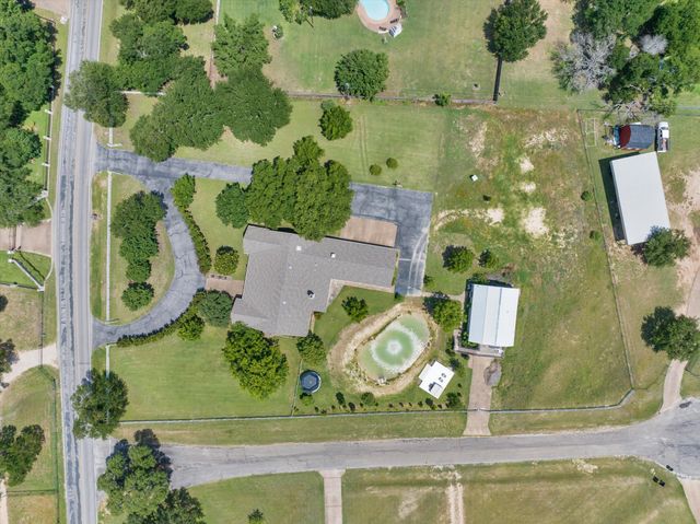 2717 Clear Lake Road, Weatherford, TX 76087