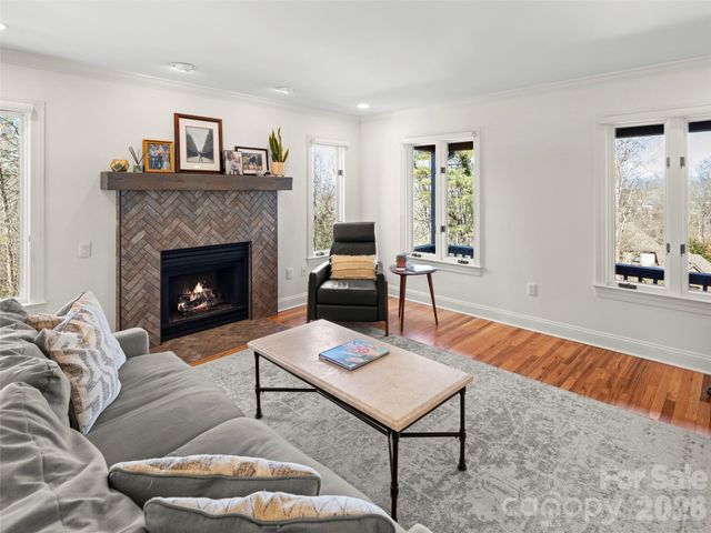 109 Galloway Drive, Asheville, NC 28803