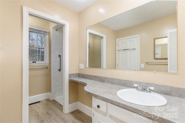 871 Indian Hill Road, Hendersonville, NC 28791