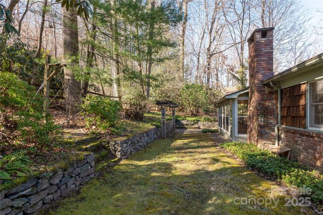 871 Indian Hill Road, Hendersonville, NC 28791