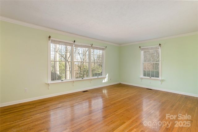 871 Indian Hill Road, Hendersonville, NC 28791