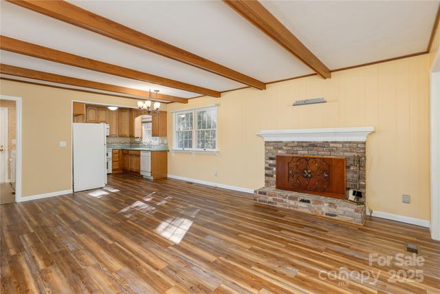 871 Indian Hill Road, Hendersonville, NC 28791