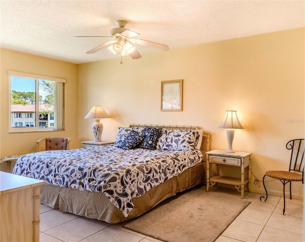 5191 LAKE VILLAGE DRIVE 2, Sarasota, FL 34235