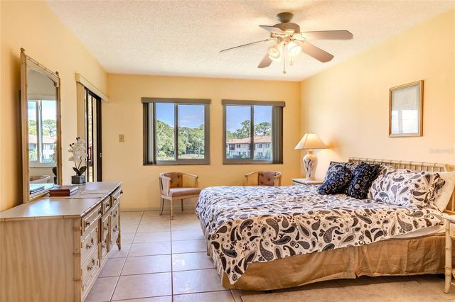 5191 LAKE VILLAGE DRIVE 2, Sarasota, FL 34235