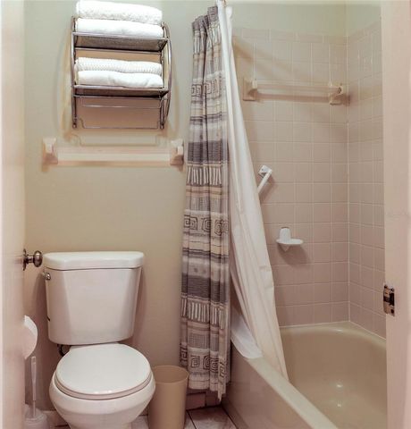 5191 LAKE VILLAGE DRIVE 2, Sarasota, FL 34235