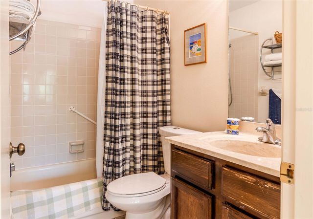 5191 LAKE VILLAGE DRIVE 2, Sarasota, FL 34235