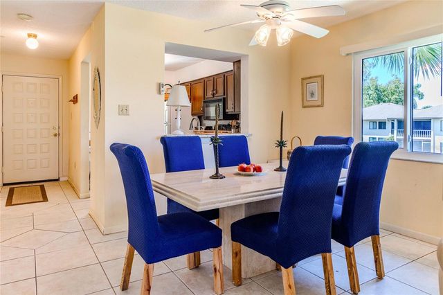 5191 LAKE VILLAGE DRIVE 2, Sarasota, FL 34235