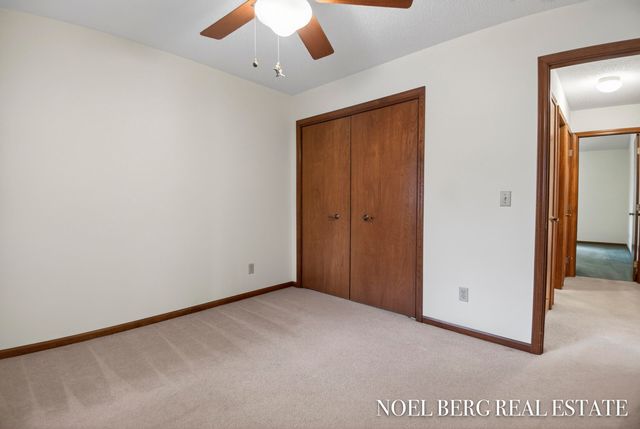 536 Tournament Circle 9, Norton Shores City, MI 49444