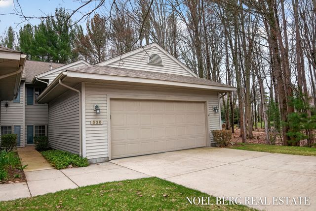536 Tournament Circle 9, Norton Shores City, MI 49444